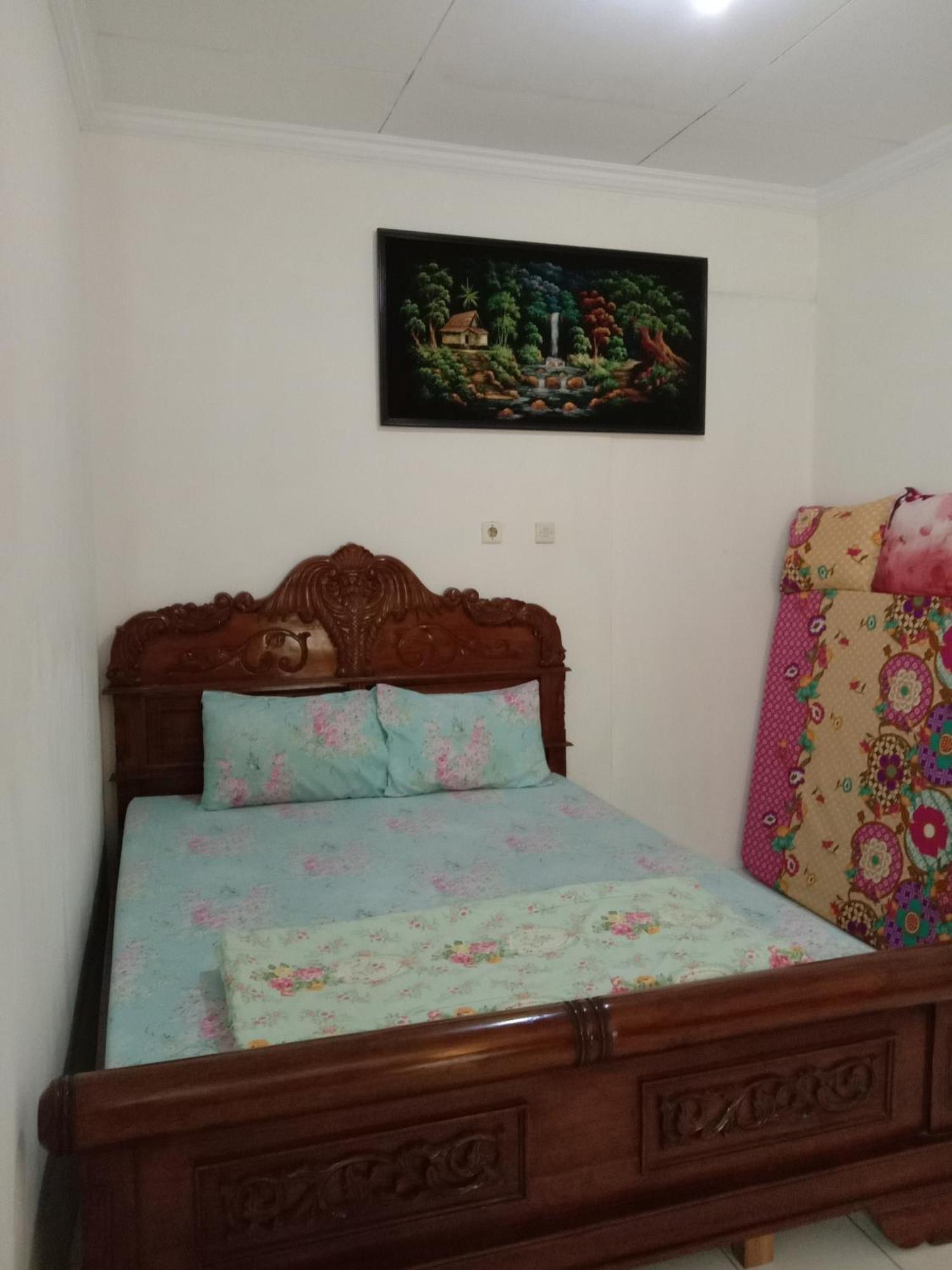 Rumah Ukhi Guest House Cebongan Exterior photo