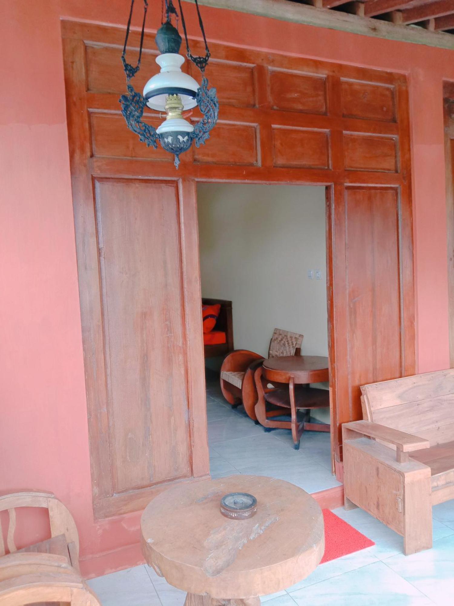 Rumah Ukhi Guest House Cebongan Exterior photo