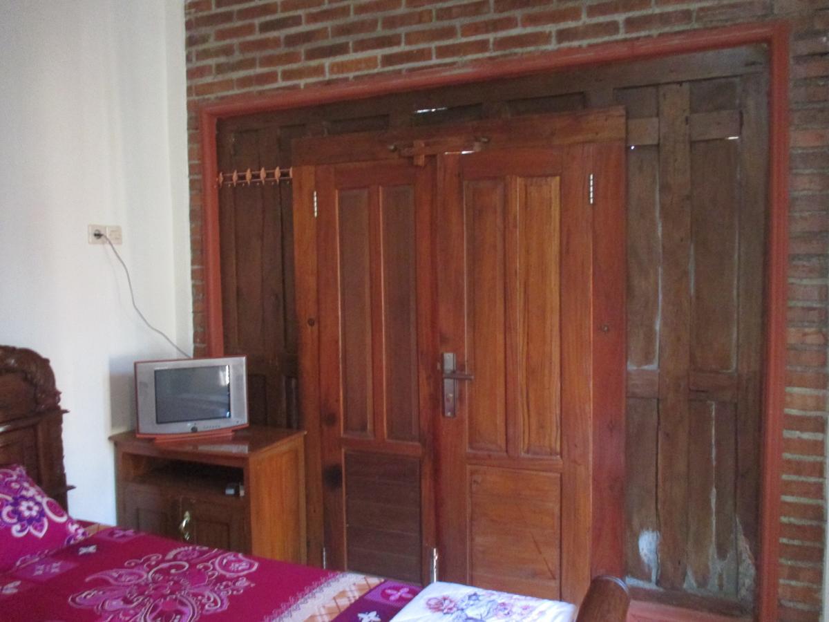 Rumah Ukhi Guest House Cebongan Exterior photo