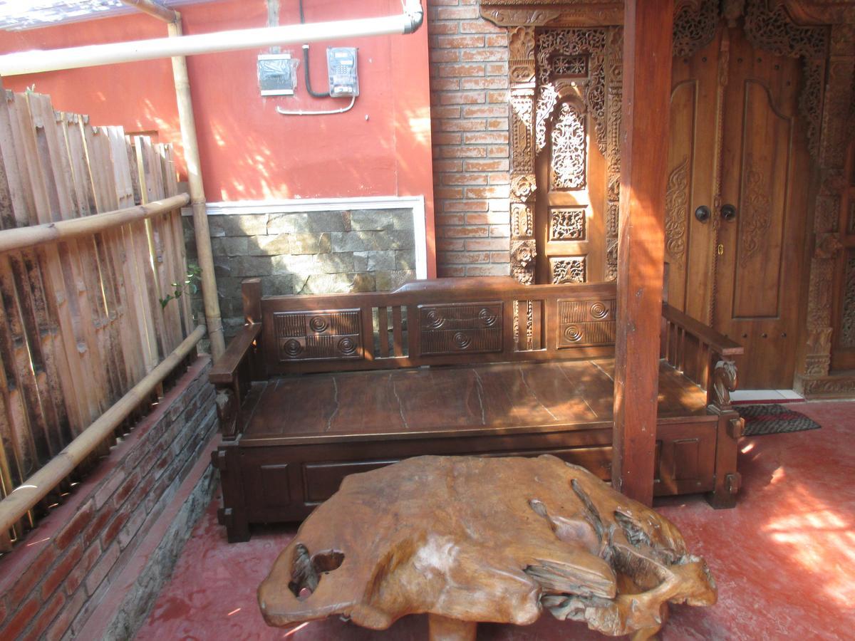 Rumah Ukhi Guest House Cebongan Exterior photo